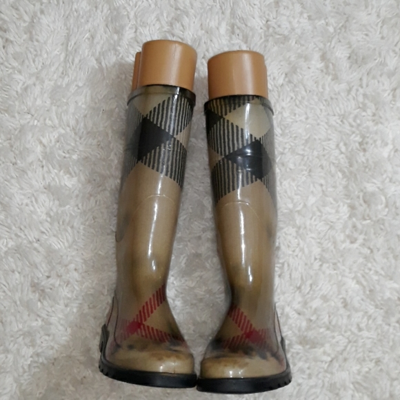 BURBERRY RAIN BOOTS - Picture 4 of 10
